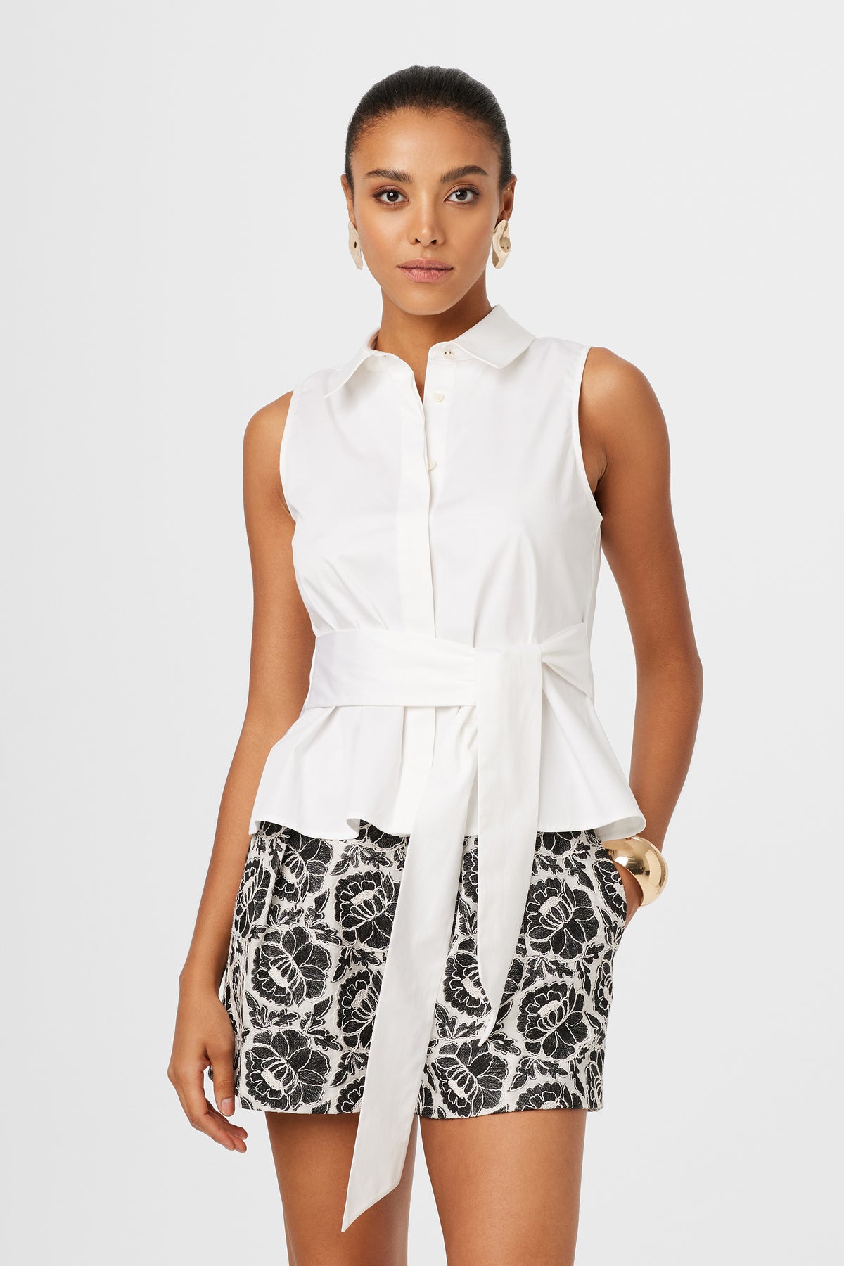 Katherine Sleveless Tie Front Top - Toccin