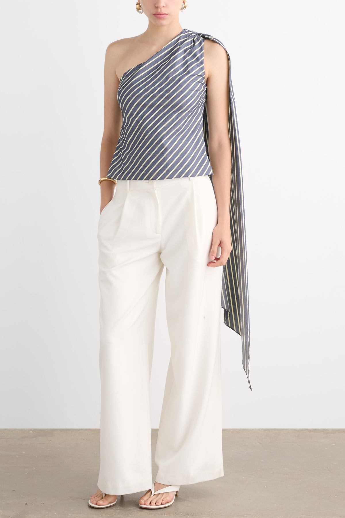 VIK ONE SHOULDER CASCADE TOP - Toccin