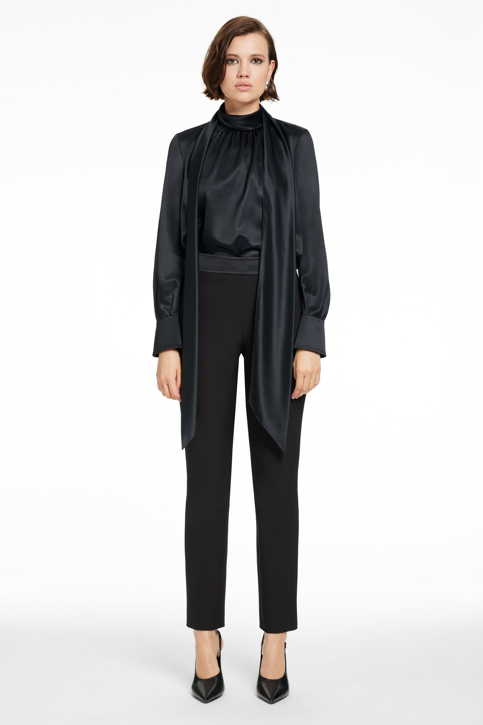 VERONICA LONG SLEEVE PUSSY-BOW BLOUSE - Toccin