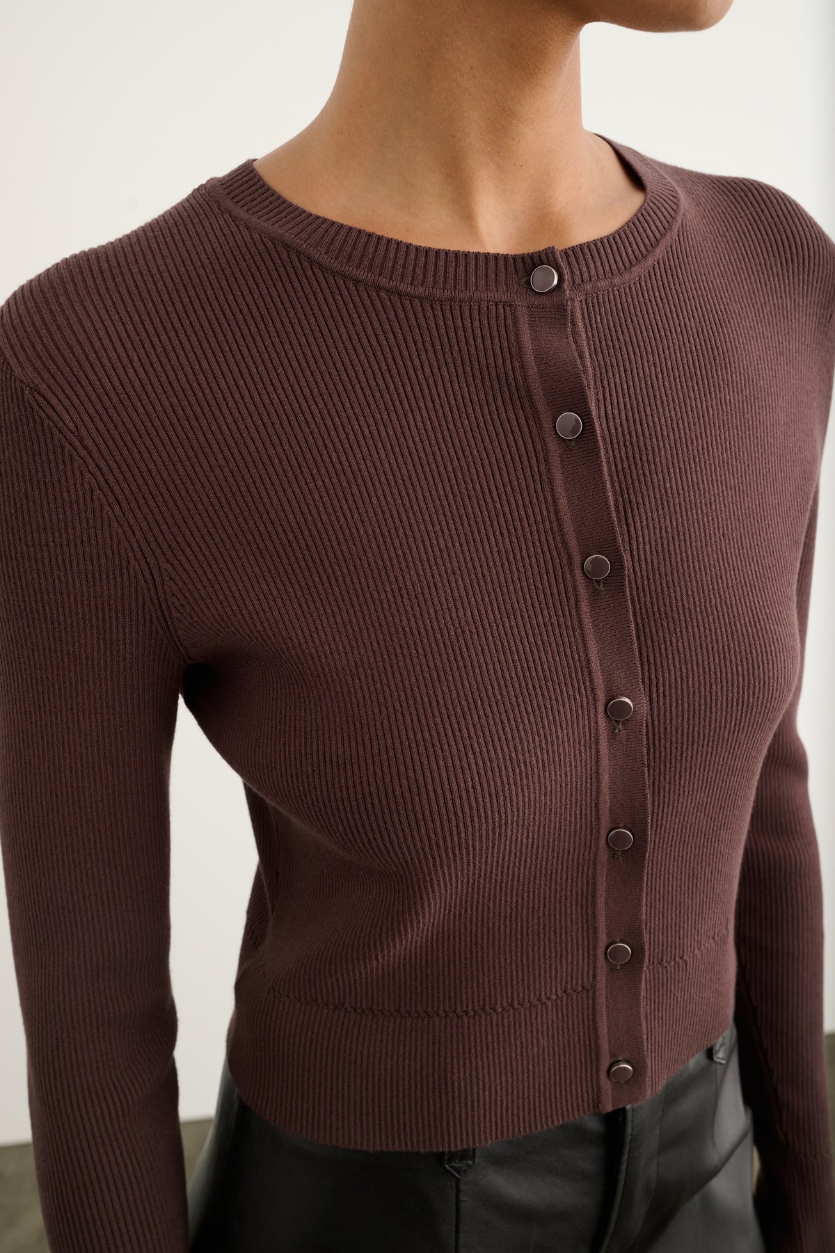 ZOE CLASSIC CROPPED CARDIGAN