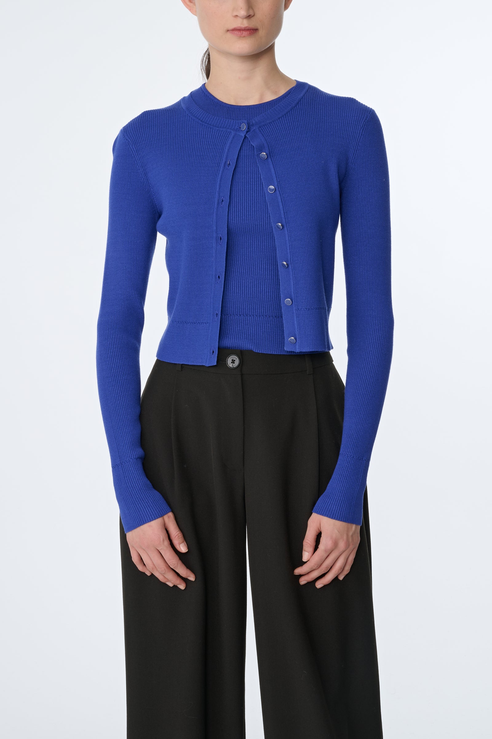 ZOE CLASSIC CROPPED CARDIGAN