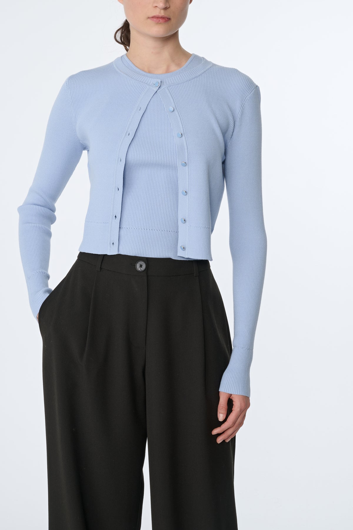 ZOE CLASSIC CROPPED CARDIGAN