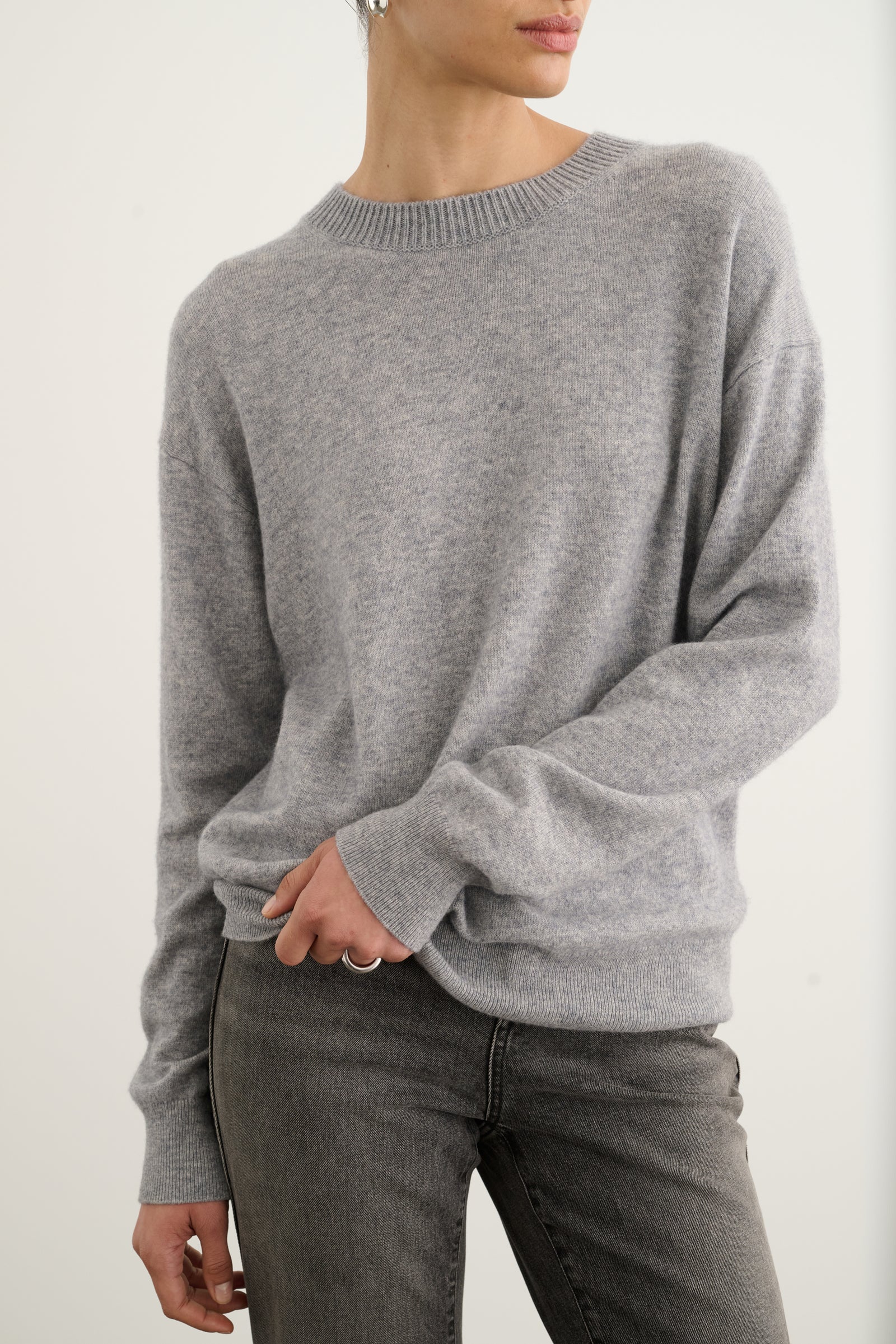 ZANA CREW NECK SWEATER