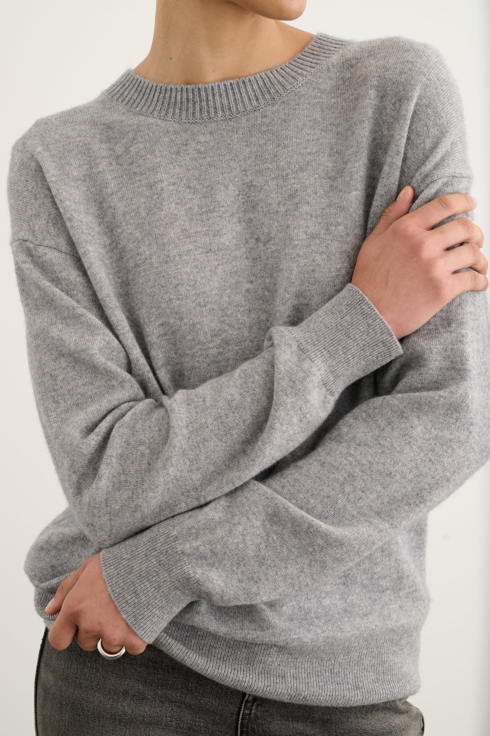 ZANA CREW NECK SWEATER