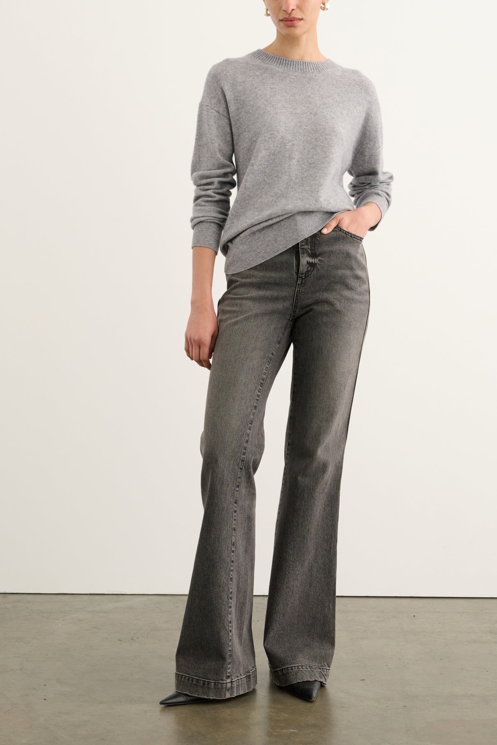 ZANA CREW NECK SWEATER
